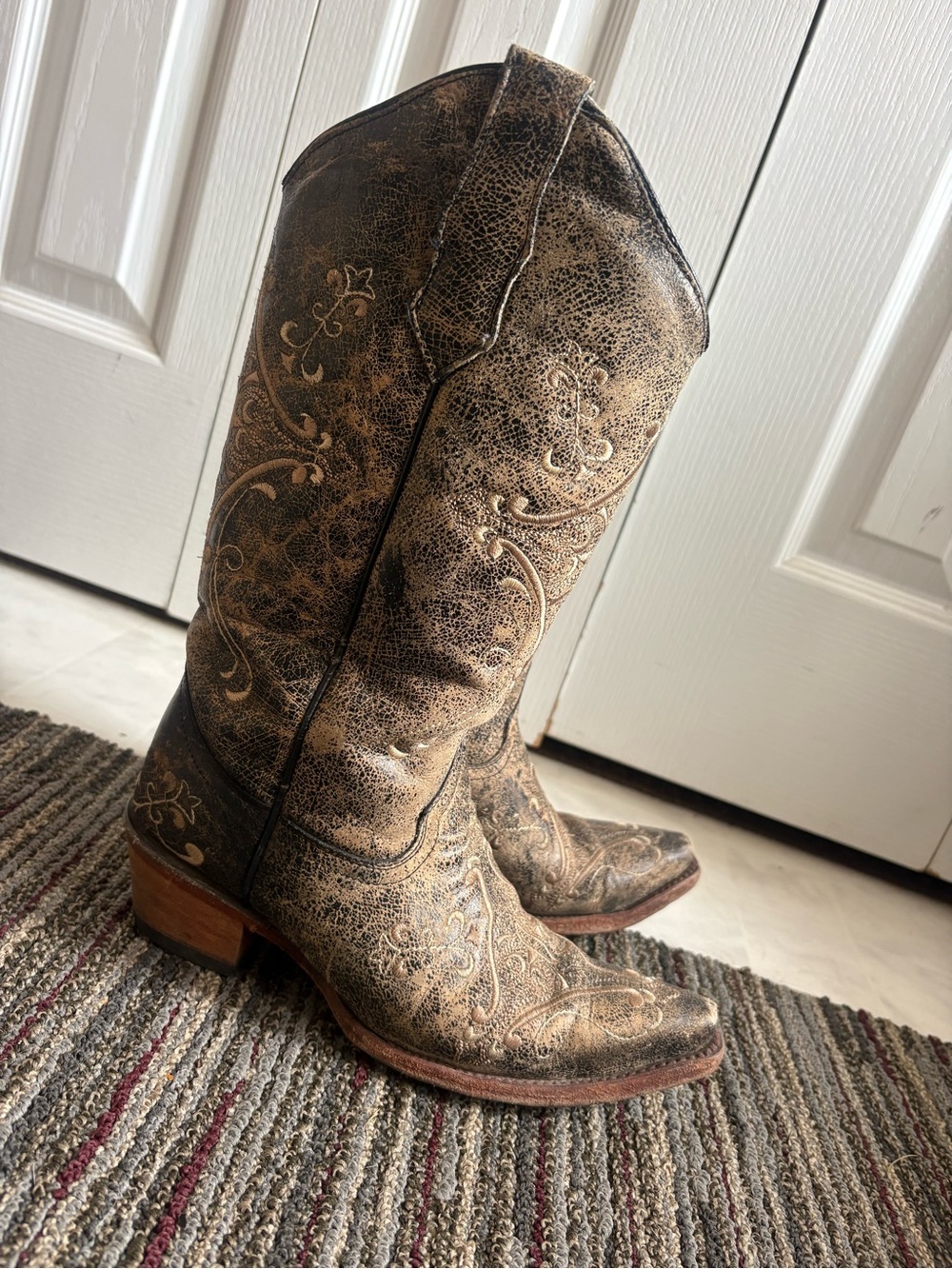 Circle G Distressed Tan/Brown Corral Cowboy Boots